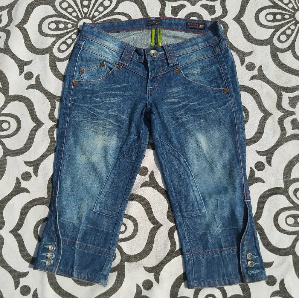 People 4 Peace Crop Jean